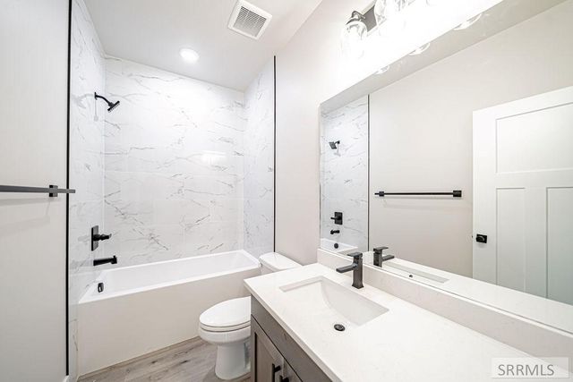 6409 Ender Ln, Idaho Falls, ID 83401