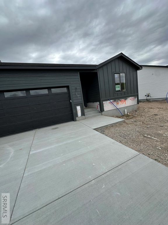 6409 Ender Ln, Idaho Falls, ID 83401