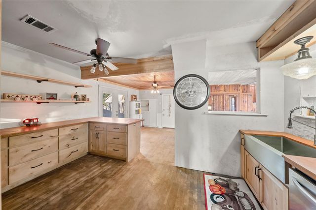 2901 Cole Avenue, Waco, TX 76707