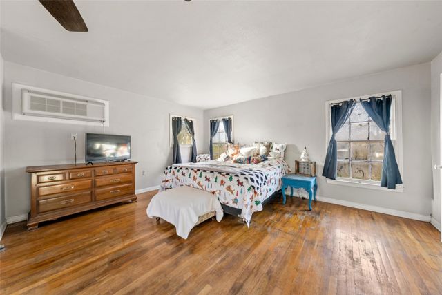 2901 Cole Avenue, Waco, TX 76707