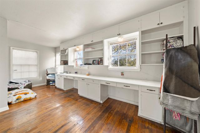 2901 Cole Avenue, Waco, TX 76707