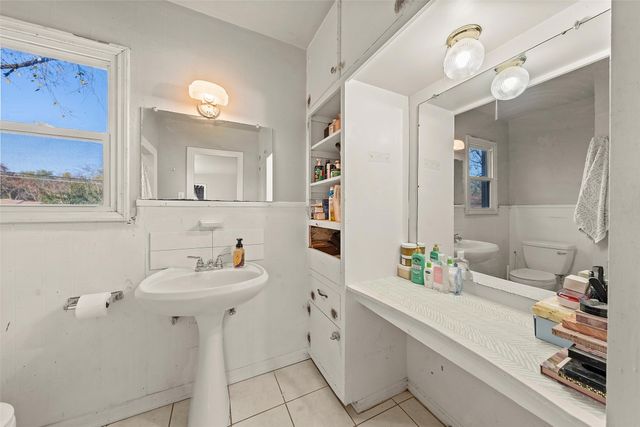 2901 Cole Avenue, Waco, TX 76707