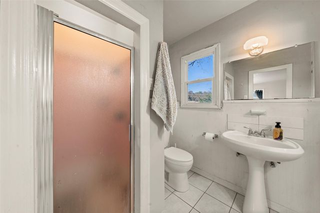 2901 Cole Avenue, Waco, TX 76707