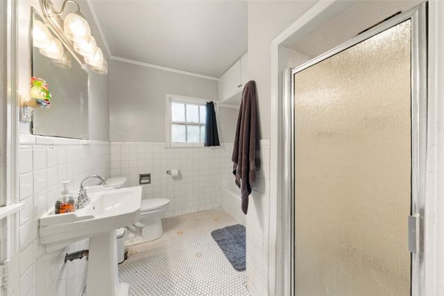 2901 Cole Avenue, Waco, TX 76707