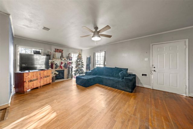 2901 Cole Avenue, Waco, TX 76707
