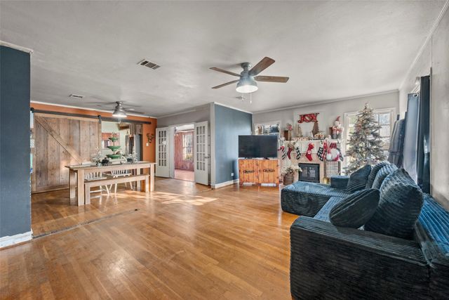 2901 Cole Avenue, Waco, TX 76707