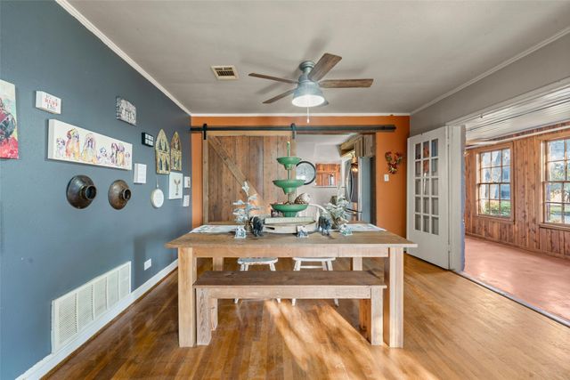 2901 Cole Avenue, Waco, TX 76707