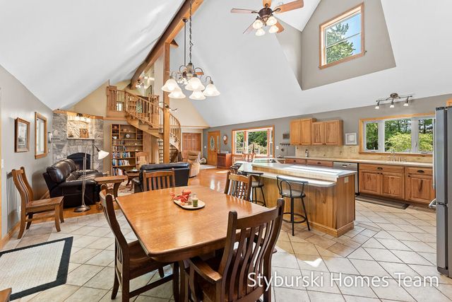 226 N 176th Avenue, Walkerville, MI 49459