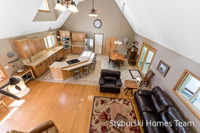 226 N 176th Avenue, Walkerville, MI 49459