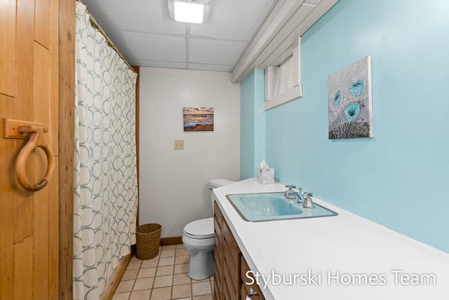 226 N 176th Avenue, Walkerville, MI 49459