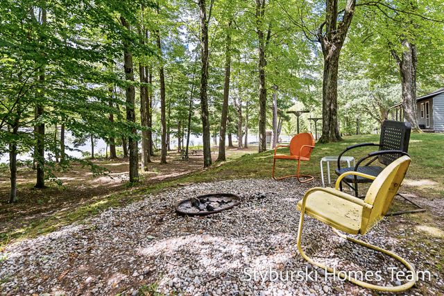 226 N 176th Avenue, Walkerville, MI 49459