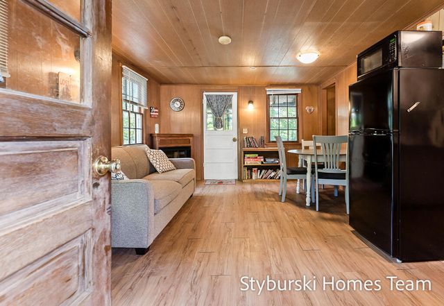 226 N 176th Avenue, Walkerville, MI 49459