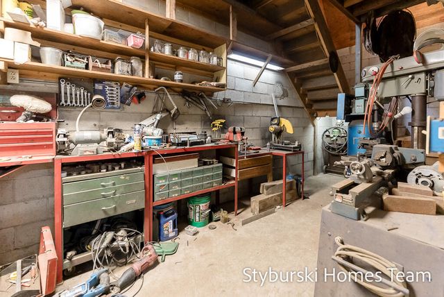 226 N 176th Avenue, Walkerville, MI 49459