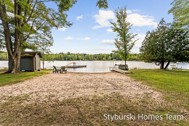 226 N 176th Avenue, Walkerville, MI 49459