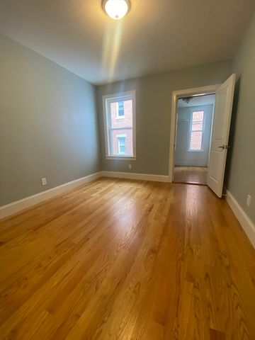 186 Kelton St 1A, Boston, MA 02134