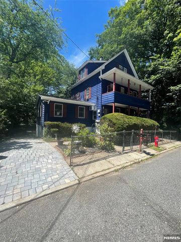 55 Garden Avenue 1, Hawthorne, NJ 07506