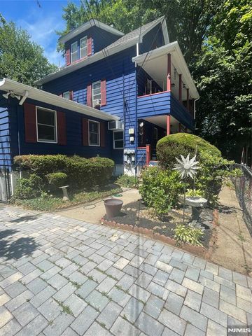 55 Garden Avenue 1, Hawthorne, NJ 07506