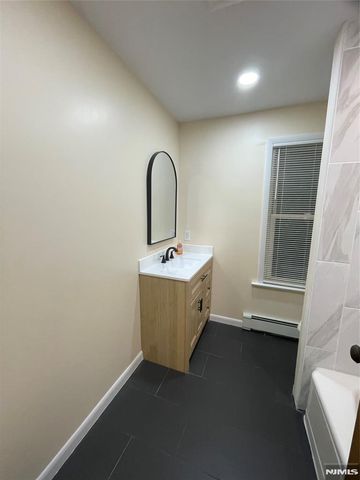 55 Garden Avenue 1, Hawthorne, NJ 07506