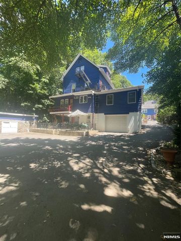 55 Garden Avenue 1, Hawthorne, NJ 07506
