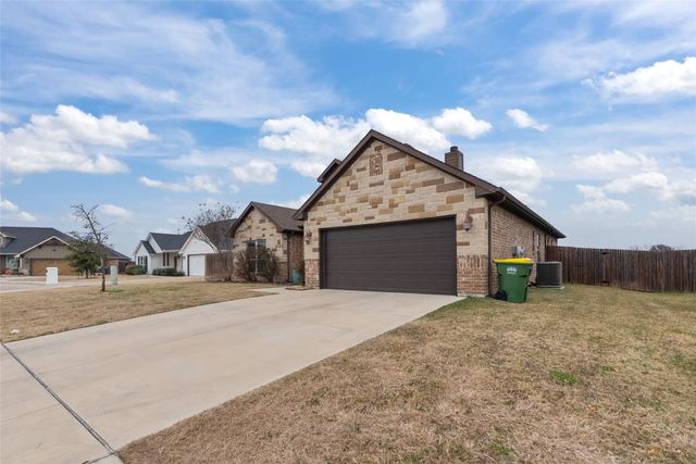 222 Rees Avenue, Godley, TX 76044