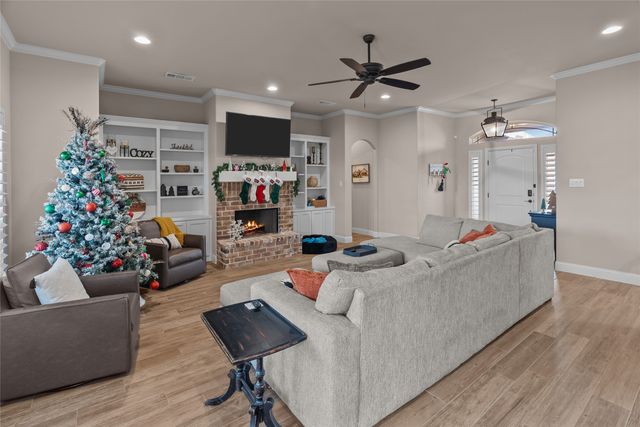 222 Rees Avenue, Godley, TX 76044