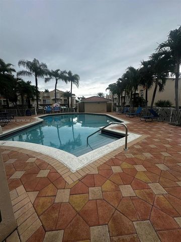 8660 NW 6th Ln 5-103, Miami, FL 33126