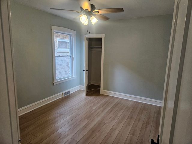 6125 W Newport Avenue, Chicago, IL 60634