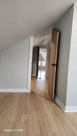 6125 W Newport Avenue, Chicago, IL 60634