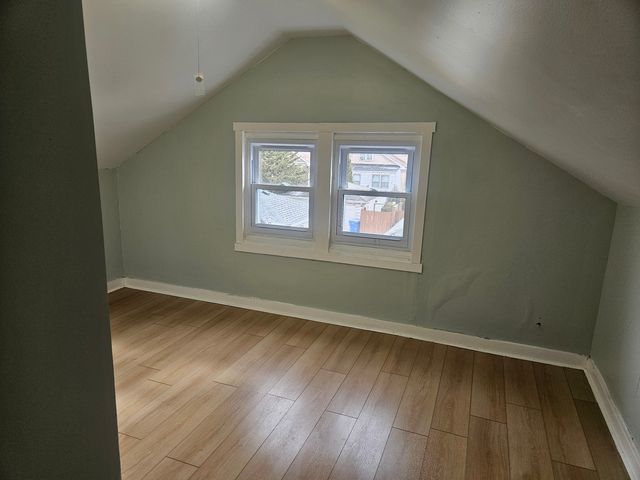 6125 W Newport Avenue, Chicago, IL 60634