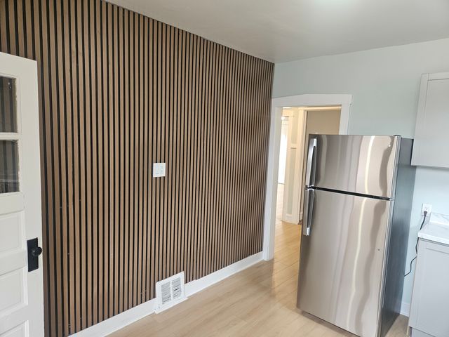 6125 W Newport Avenue, Chicago, IL 60634