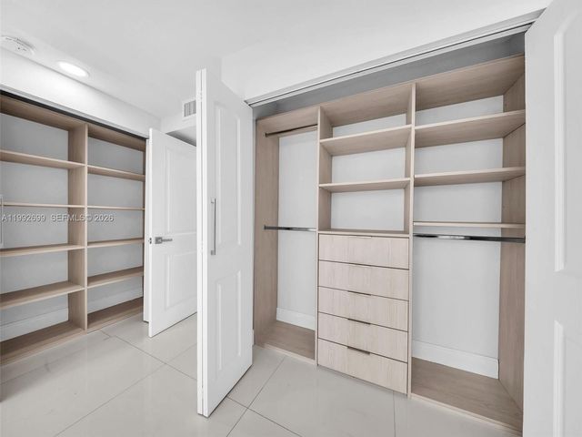 301 174th St 2004, Sunny Isles Beach, FL 33160