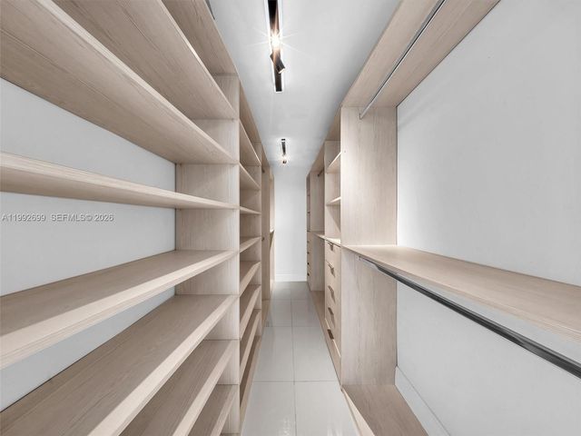 301 174th St 2004, Sunny Isles Beach, FL 33160