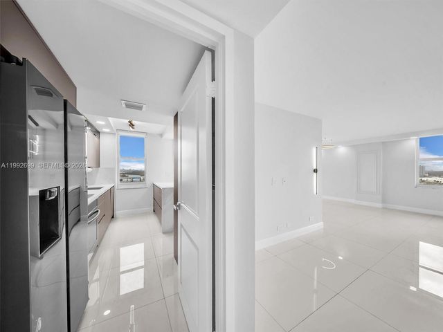 301 174th St 2004, Sunny Isles Beach, FL 33160