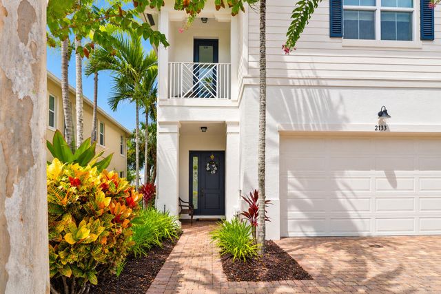 2133 WELLS Place, Palm Beach Gardens, FL 33418