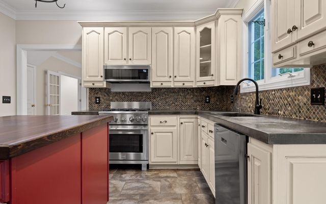 4832 Rolling Meadows Lane, Signal Mountain, TN 37377