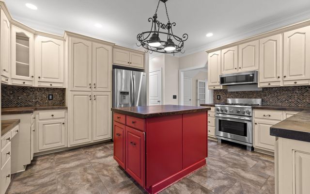 4832 Rolling Meadows Lane, Signal Mountain, TN 37377