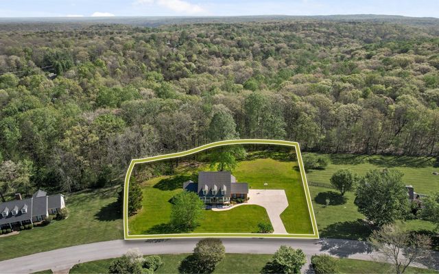 4832 Rolling Meadows Lane, Signal Mountain, TN 37377