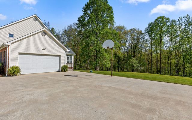 4832 Rolling Meadows Lane, Signal Mountain, TN 37377