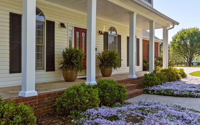 4832 Rolling Meadows Lane, Signal Mountain, TN 37377