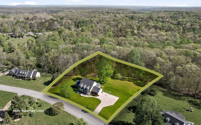 4832 Rolling Meadows Lane, Signal Mountain, TN 37377
