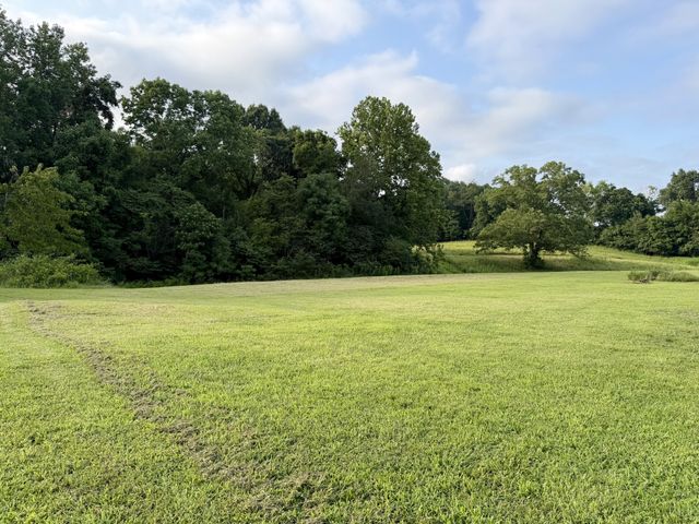 669 Houston Fielder Rd, Clarksville, TN 37043