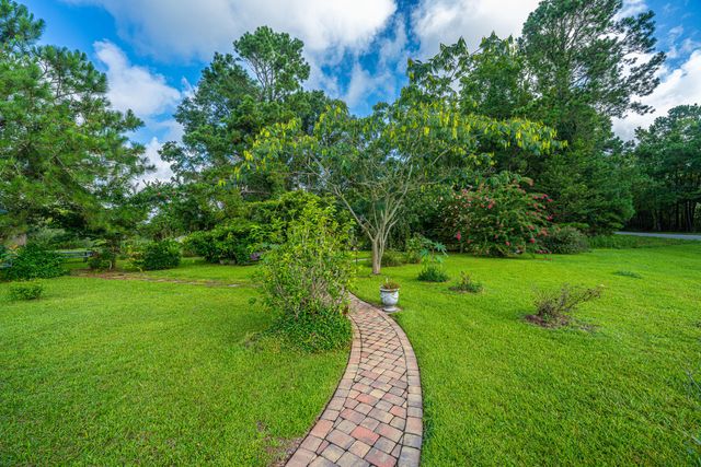 1342 1st Bend Road, Harleyville, SC 29448