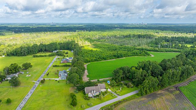 1342 1st Bend Road, Harleyville, SC 29448