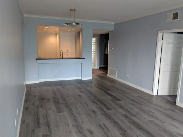 2243 Martin 205, Irvine, CA 92612