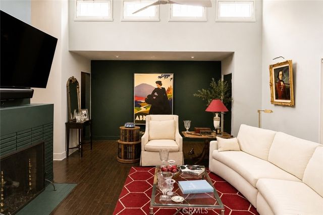 2050 Sanborn, Los Angeles, CA 90027