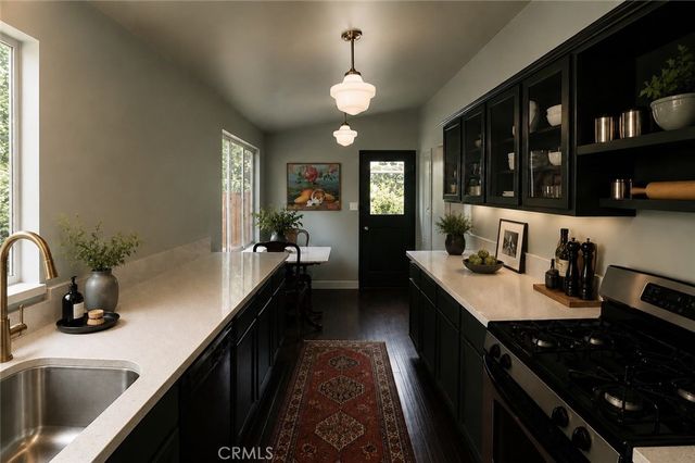 2050 Sanborn, Los Angeles, CA 90027