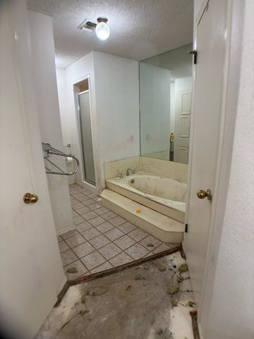 1005 Godfrey St, Midland, TX 79703