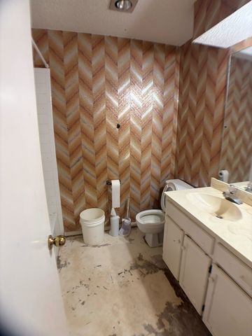 1005 Godfrey St, Midland, TX 79703