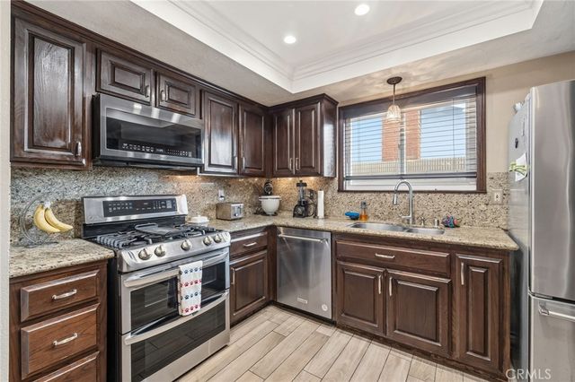 6021 Ivory Circle, Huntington Beach, CA 92647