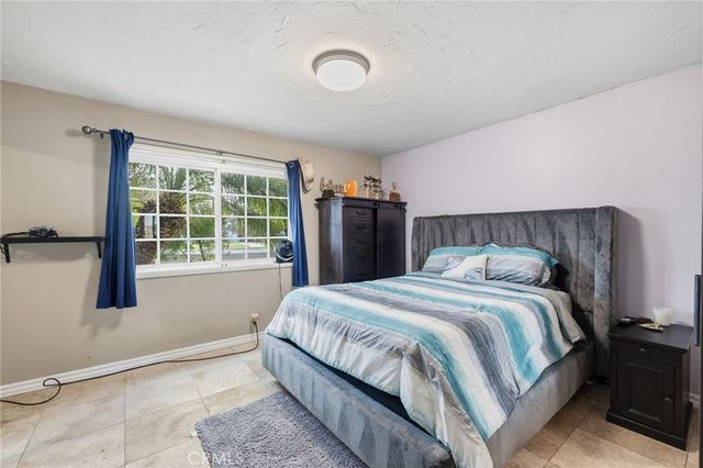 6021 Ivory Circle, Huntington Beach, CA 92647